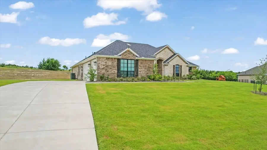 1080 Julian Drive, Van Alstyne, TX 75495 - #2