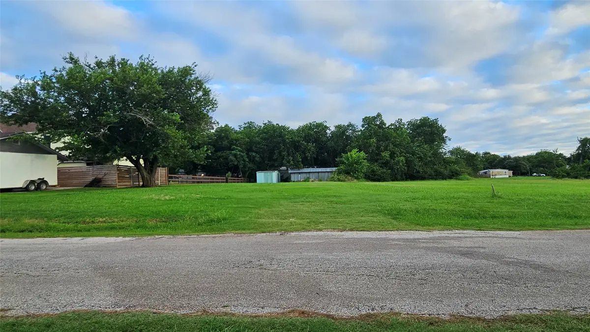 116 E Cooper Street, Pilot Point, TX 76258 - #1