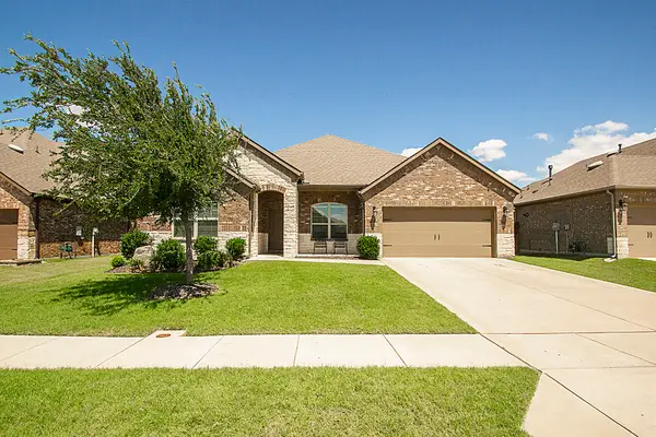 3016 Cerro Ranch Road, Aubrey, TX 76227