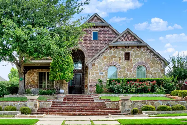 4604 Golden Mew Drive, Carrollton, TX 75010