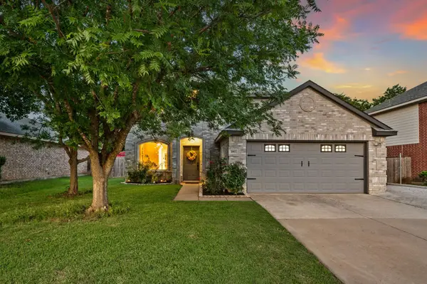 2012 Collington Drive, Roanoke, TX 76262