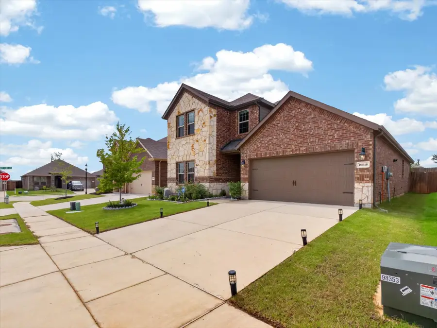 10616 Breezeway Drive, Aubrey, TX 76227 - #3