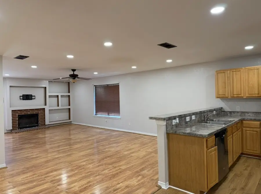 2526 Bishop Allen Lane, Dallas, TX 75237 - #3