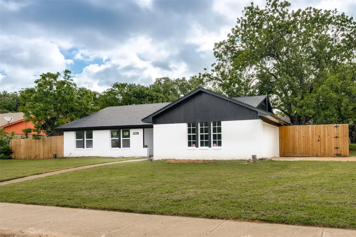 2921 Hitson Lane, Fort Worth, TX 76112 - #1