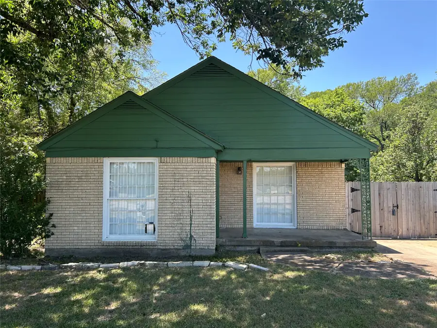 640 E Pleasant Run Road, Desoto, TX 75115 - #2
