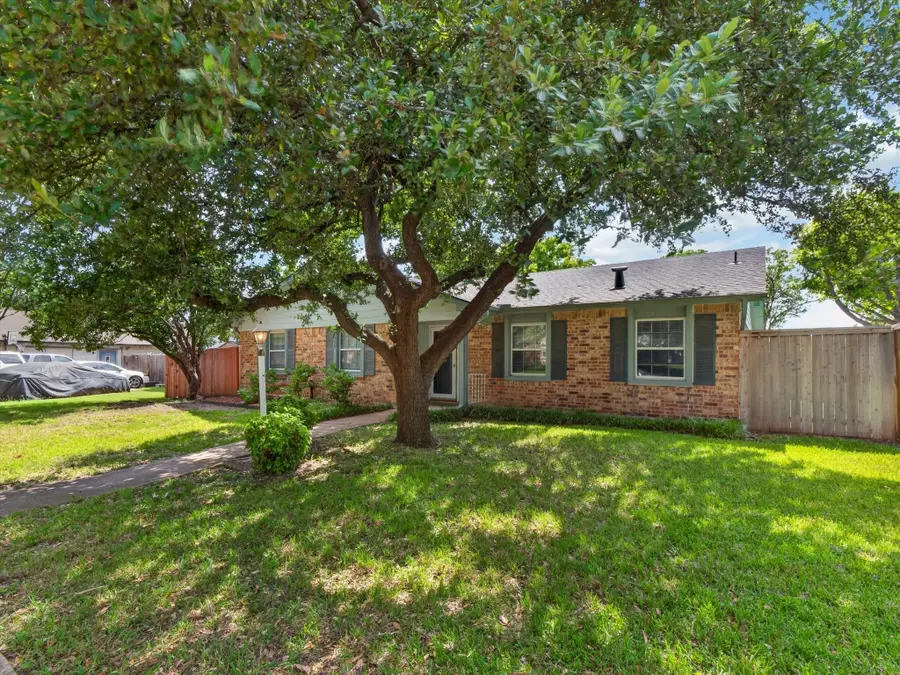 2935 Rolling Hills Drive, Carrollton, TX 75007 - #3