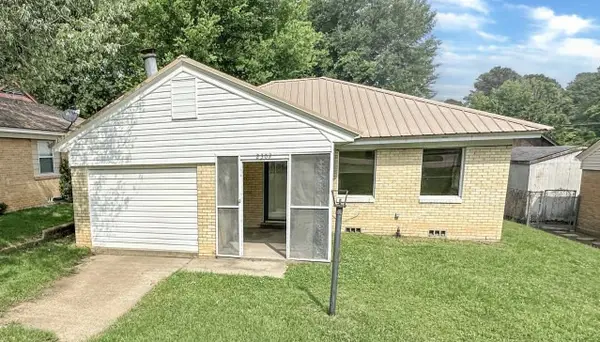 2302 N Akin Street, Texarkana, TX 75501