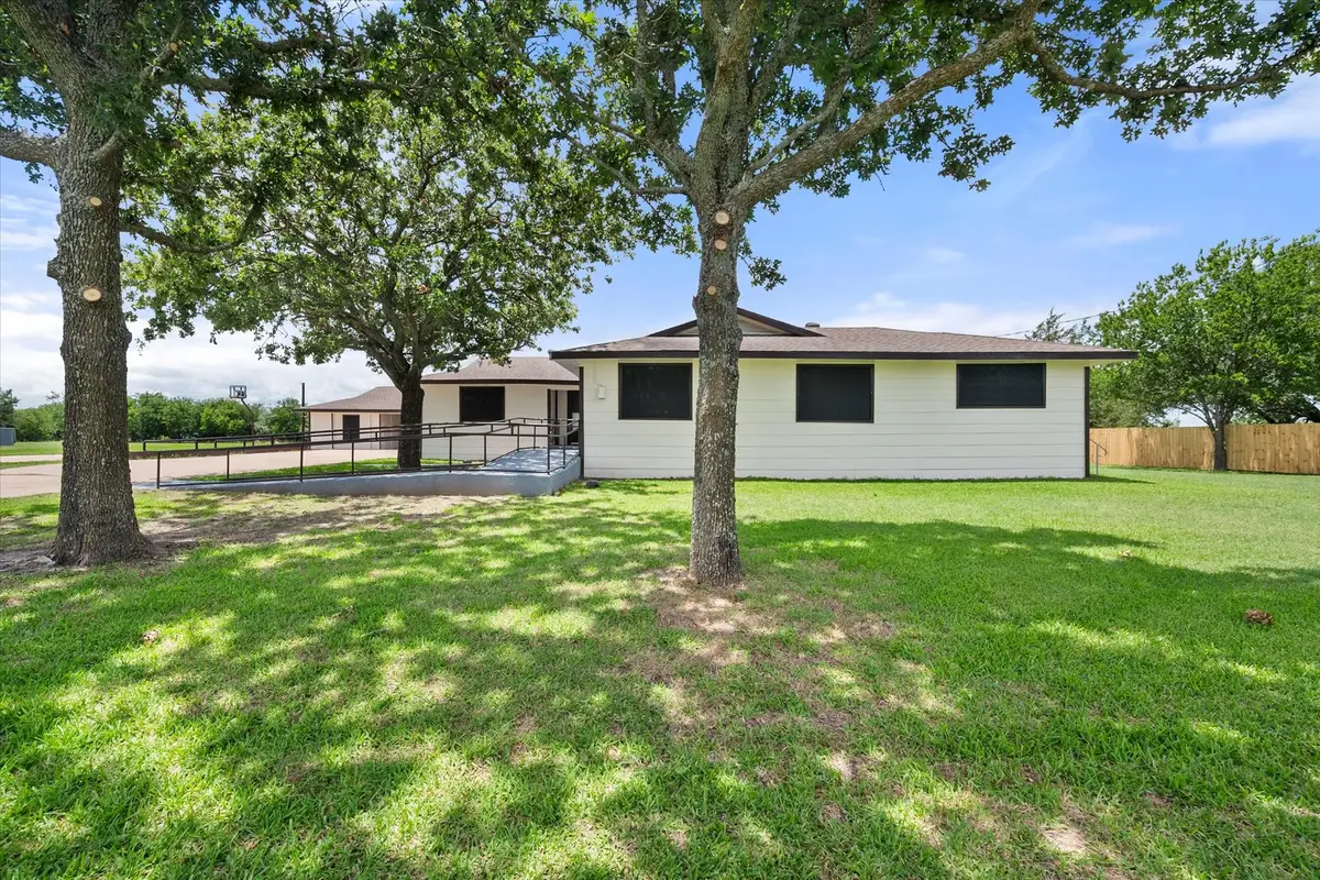 5835 County Road 2091, Corsicana, TX 75110 - #1