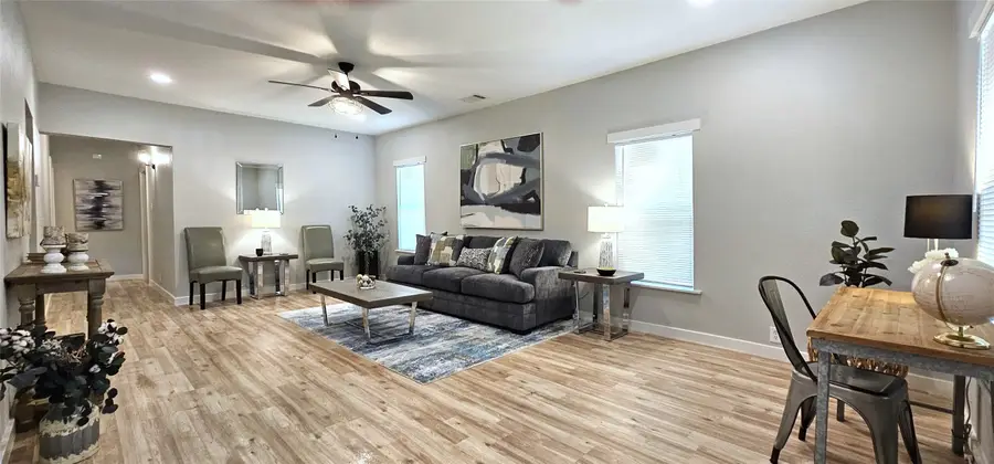 327 E Hull Street, Denison, TX 75021 - #2