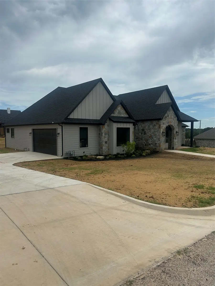 1604 N Mason, Bowie, TX 76230 - #2