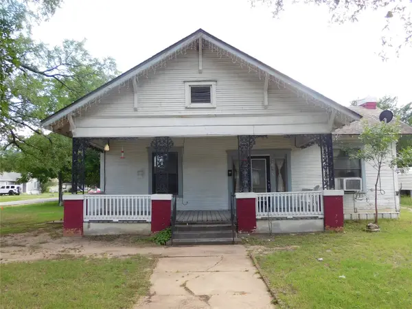 701 N Magnolia Avenue, Hubbard, TX 76648