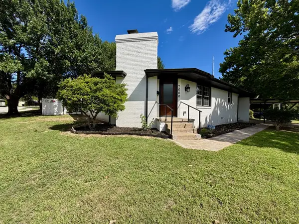 7000 Park Place Drive, Richland Hills, TX 76118