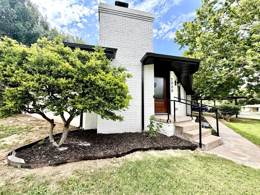 7000 Park Place Drive, Richland Hills, TX 76118 - #2