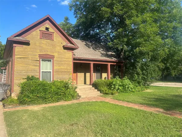 731 Kentucky Street, Graham, TX 76450