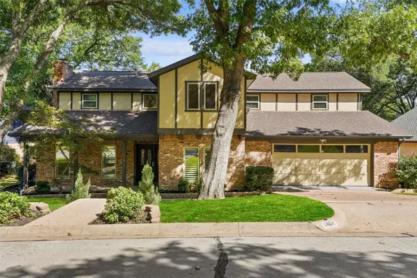1404 Creekford Drive, Arlington, TX 76012