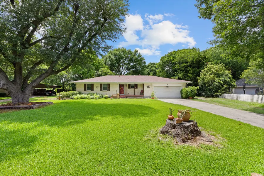 325 Oakwood Drive, Lancaster, TX 75146 - #2