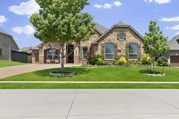 9902 Clubhouse Circle, Rowlett, TX 75089