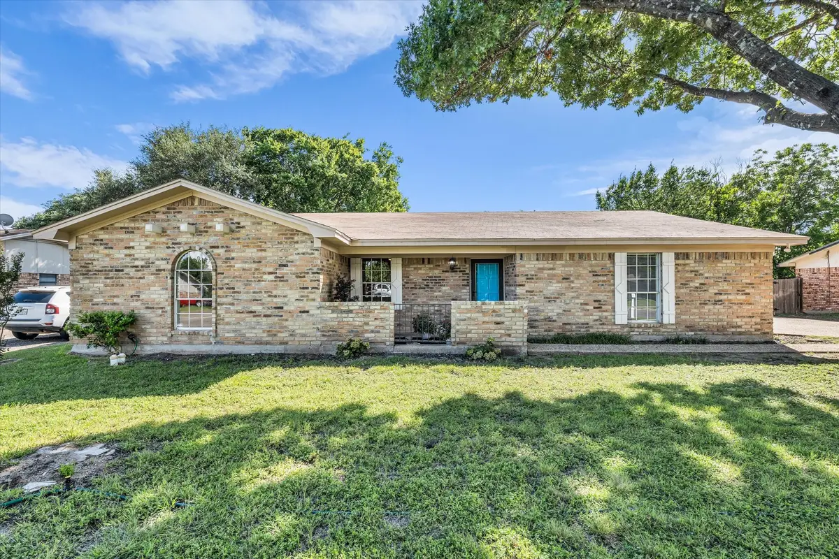 141 Travis Lane, Hewitt, TX 76643 - #1