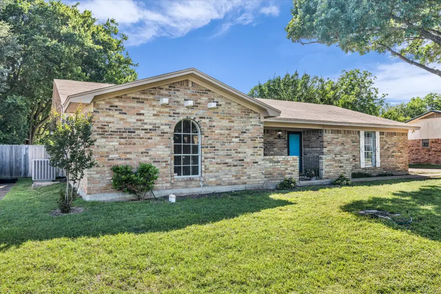 141 Travis Lane, Hewitt, TX 76643 - #2