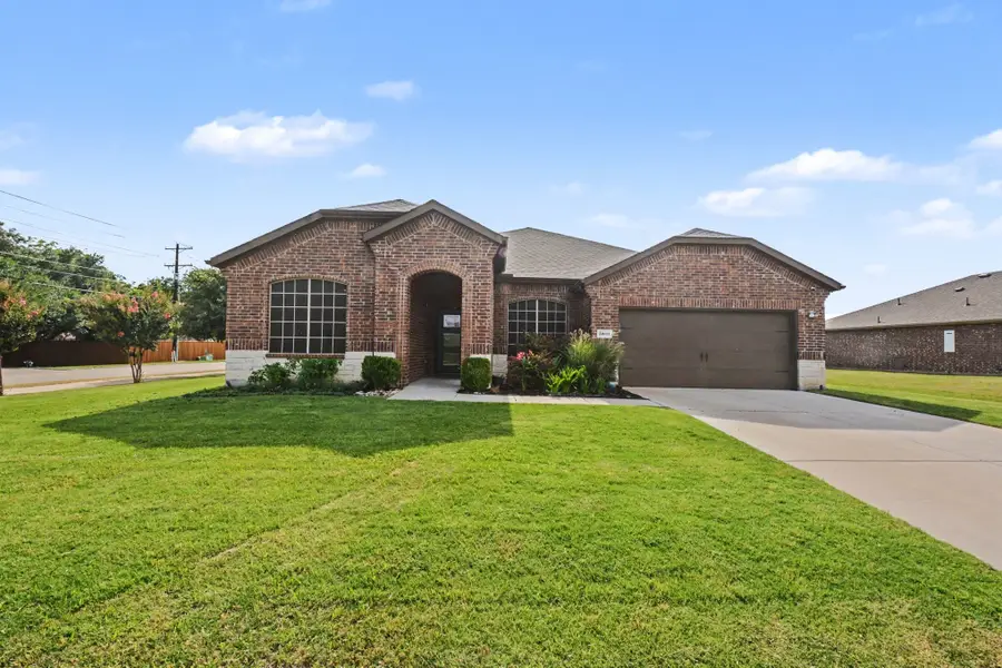 3801 Forest Bend Road, Denton, TX 76208 - #2