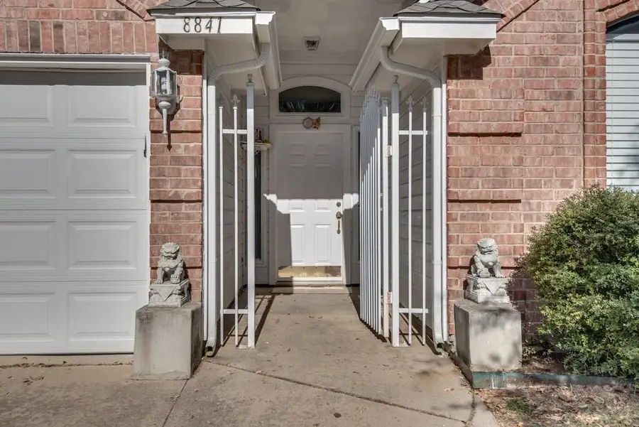 8841 San Joaquin Trail, Fort Worth, TX 76118 - #2