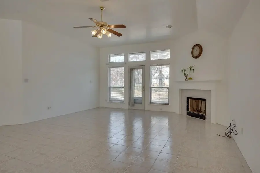 8841 San Joaquin Trail, Fort Worth, TX 76118 - #3