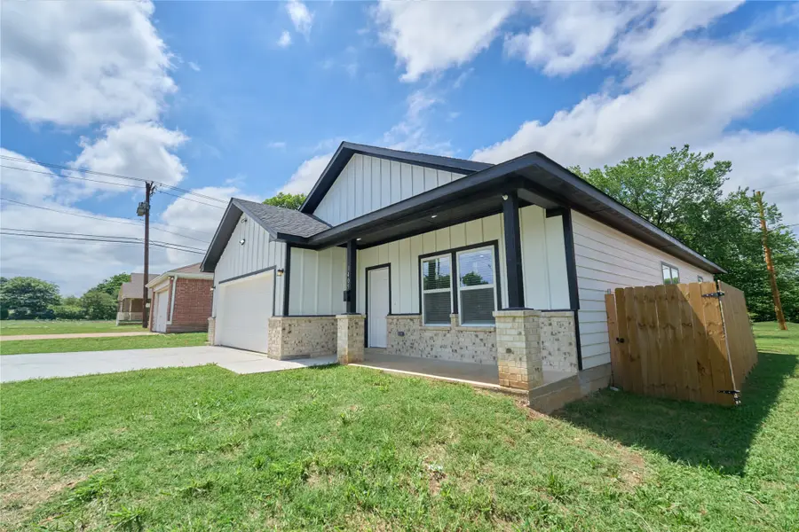 1405 E Maddox Avenue, Fort Worth, TX 76104 - #3