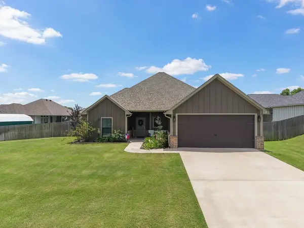 217 Smith Circle, Lindale, TX 75771