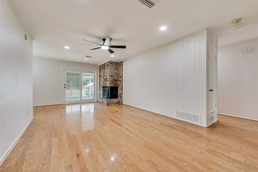 2132 Meandering Drive, Irving, TX 75060 - #3