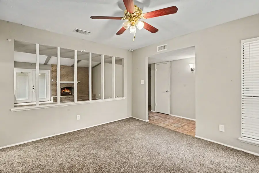 7813 Acapulco Road, Fort Worth, TX 76112 - #2