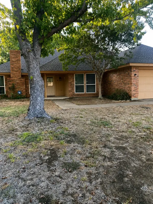 8 Cimarron Drive, Trophy Club, TX 76262