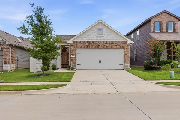 1021 Mason Street, Aubrey, TX 76227