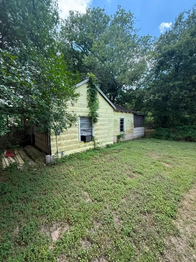101 N Center Street, Whitney, TX 76692 - #2