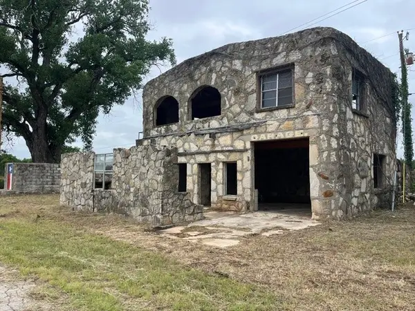 27217 S Hwy 6, Hico, TX 76457
