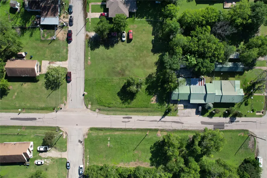 1218 E 12th Avenue, Corsicana, TX 75110 - #3