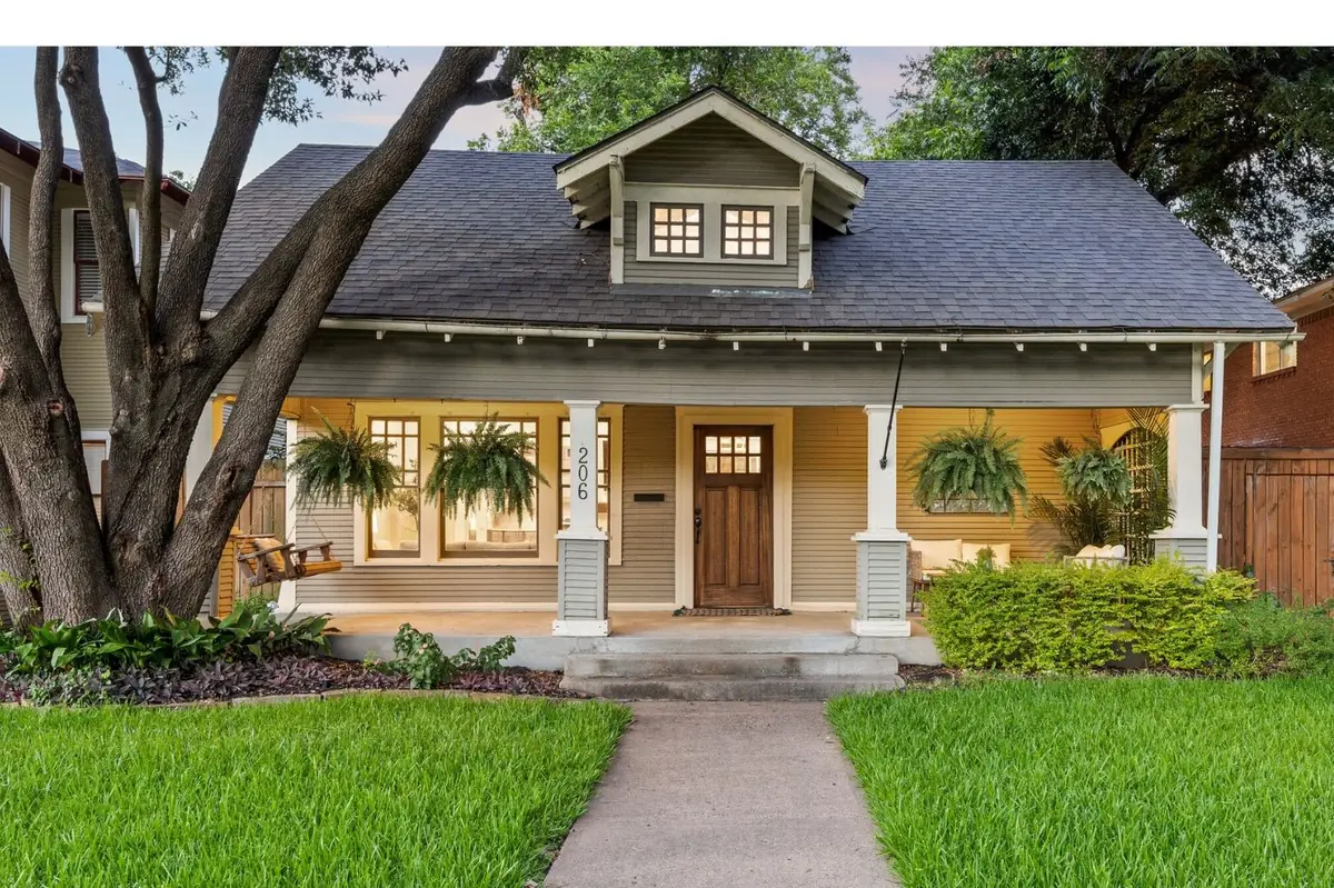 206 S Edgefield Avenue, Dallas, TX 75208 - #1