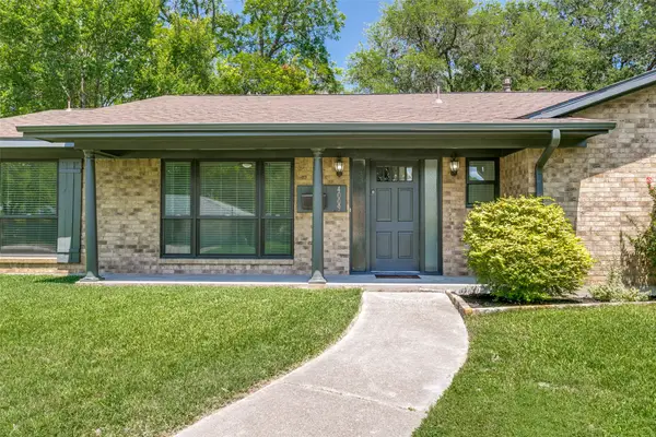 4009 Twilight Drive S, Benbrook, TX 76116
