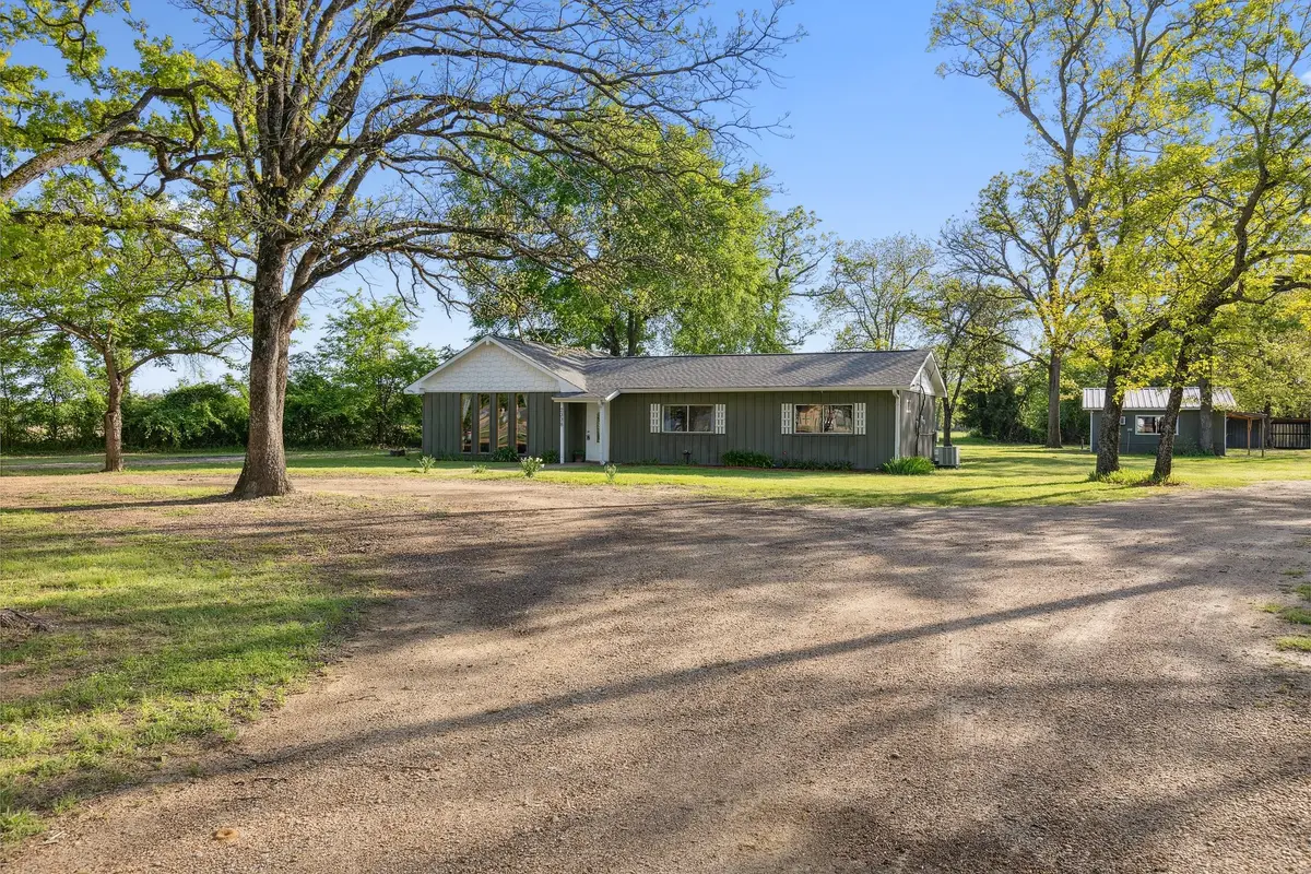 2338 N Tool Dr, Seven Points, TX 75143 - #1
