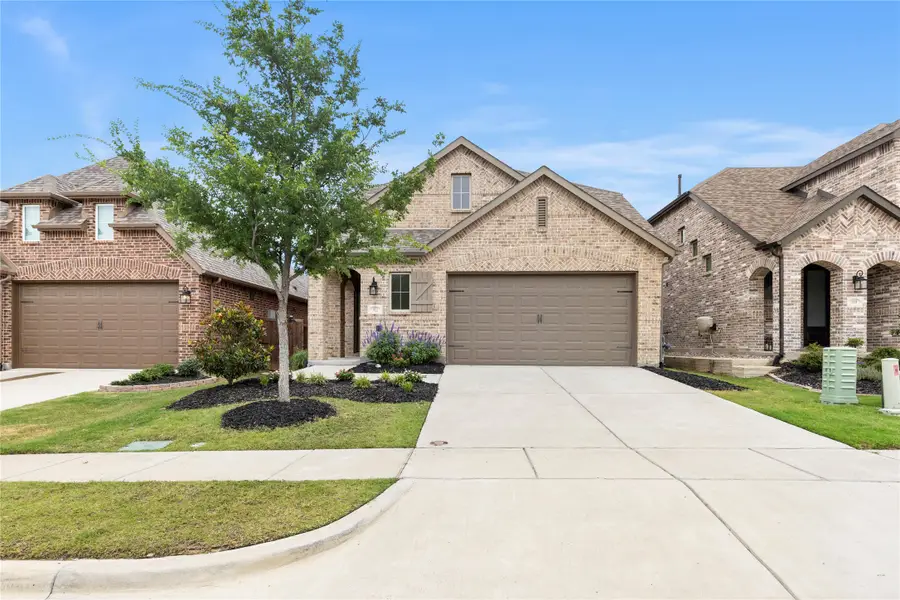 1822 Eagle Landing, Van Alstyne, TX 75495 - #2