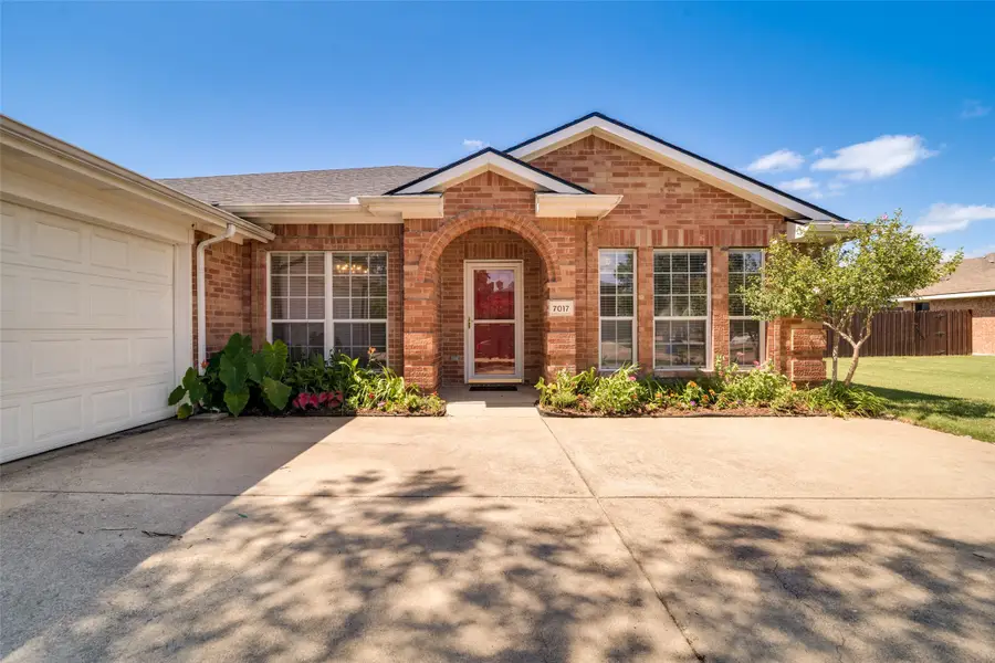 7017 Travelers Crossing, Rowlett, TX 75089 - #2