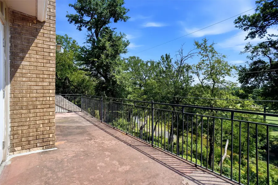 5920 Diamond Oaks Drive S, Haltom City, TX 76117 - #3