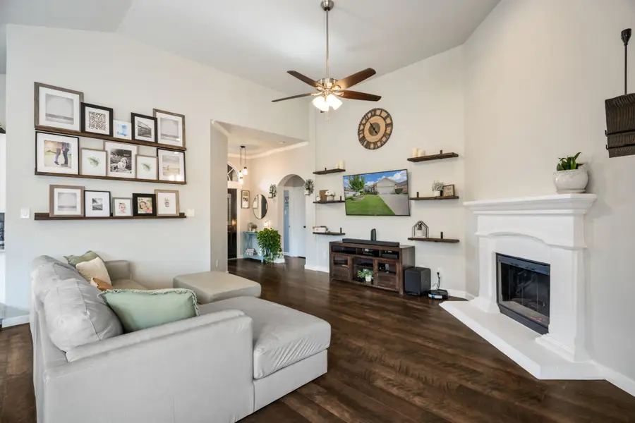 817 Rio Bravo Drive, Fort Worth, TX 76052 - #3