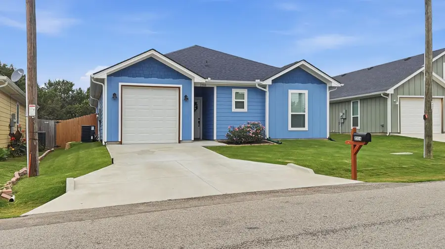 2316 Creekview Drive, Granbury, TX 76048 - #2