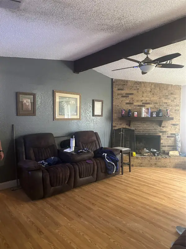556 Greenway Drive, Saginaw, TX 76179