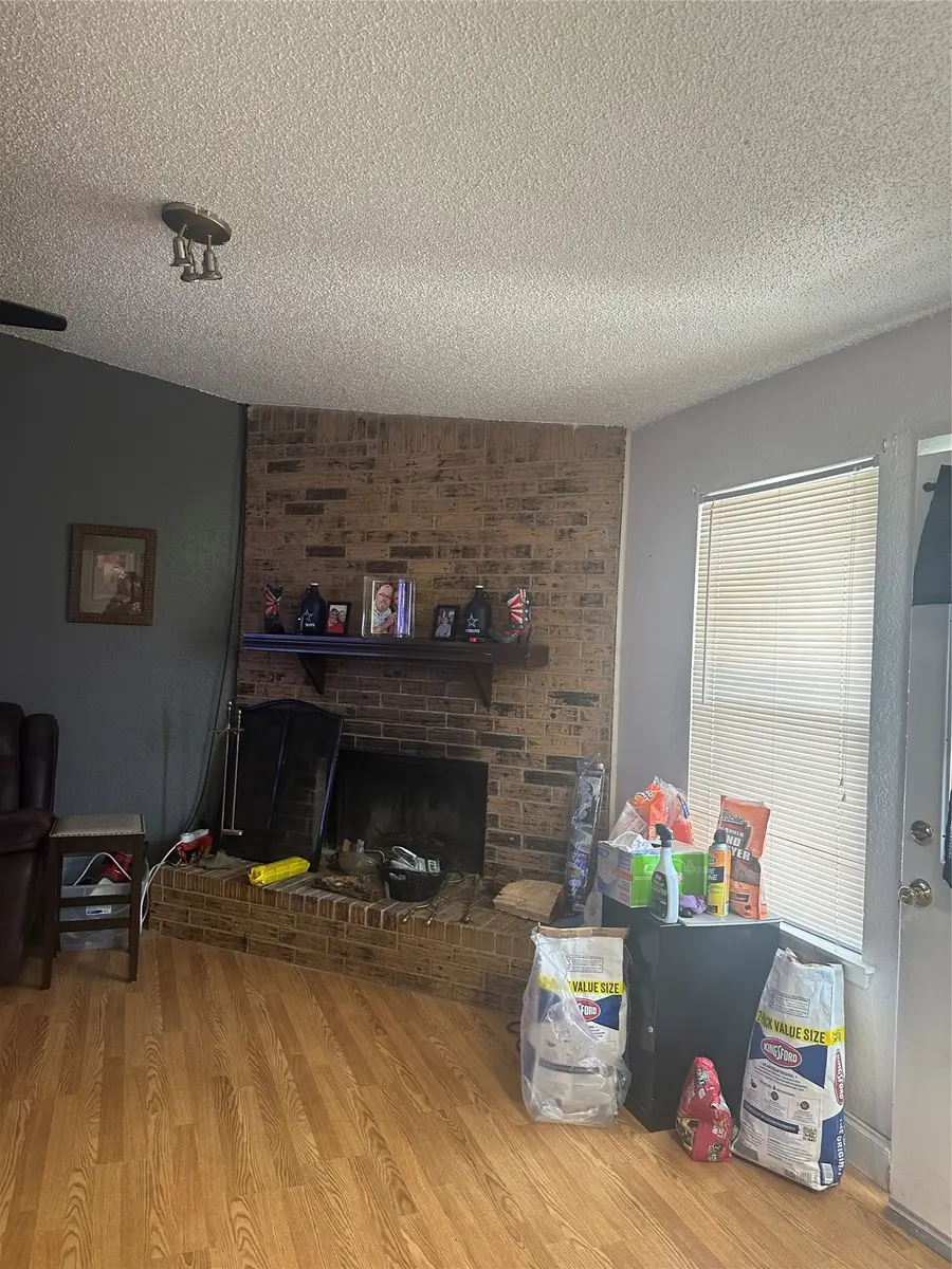 556 Greenway Drive, Saginaw, TX 76179 - #2