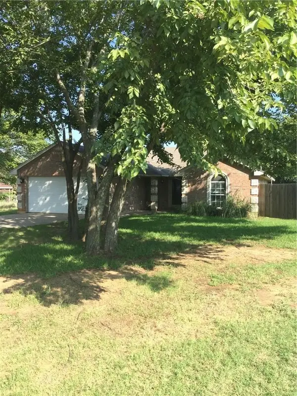 501 Brookfield Drive, Boyd, TX 76023