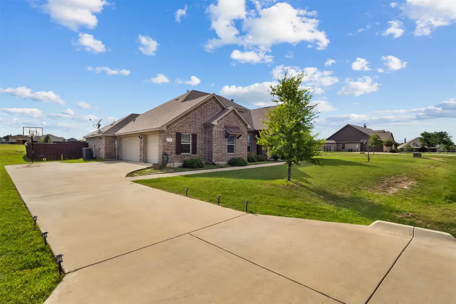 129 High Vista Road, Decatur, TX 76234 - #2