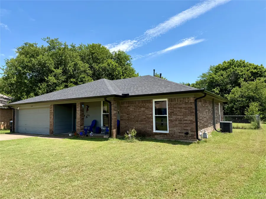 1225 Sandstone Drive, Cleburne, TX 76033 - #2