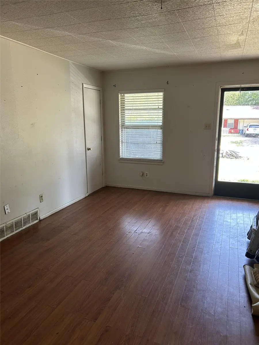 2251 Cambridge Drive, Irving, TX 75061 - #3