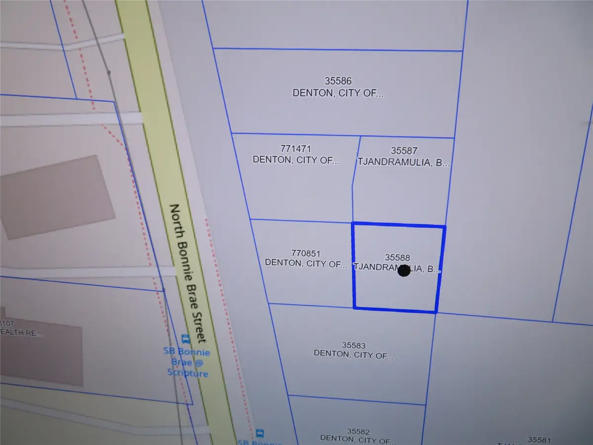 320 N Bonnie Brae Street, Denton, TX 76201 - #1